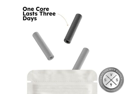 Three gray FÜM flavor cores above an open pouch, with the words One Core Lasts Three Days